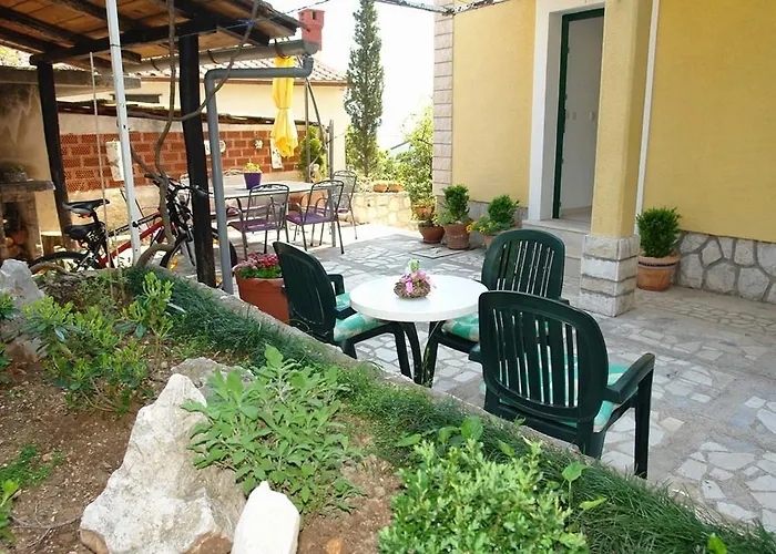 6 * Crikvenica