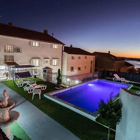 6 * تْسْغيكفانِتْسا