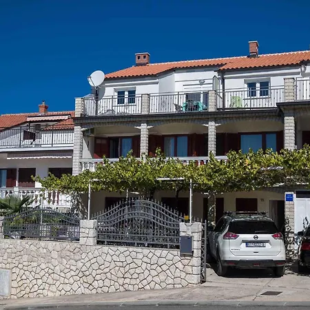 شقة 6 تْسْغيكفانِتْسا