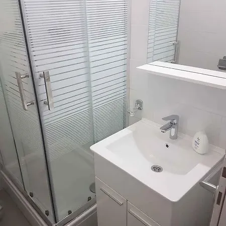 6 * Crikvenica