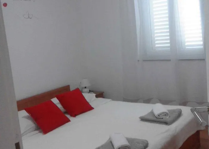 6 * Crikvenica